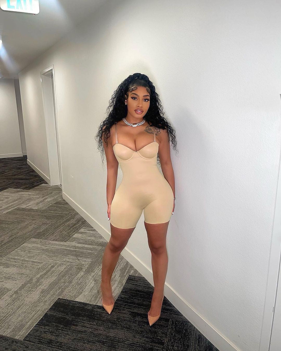 F190 European and American Style 2024 Summer Women's New Sexy Low-Cut Suspenders High-Waist Slim Hip-Hugging One-Piece Shorts for Women